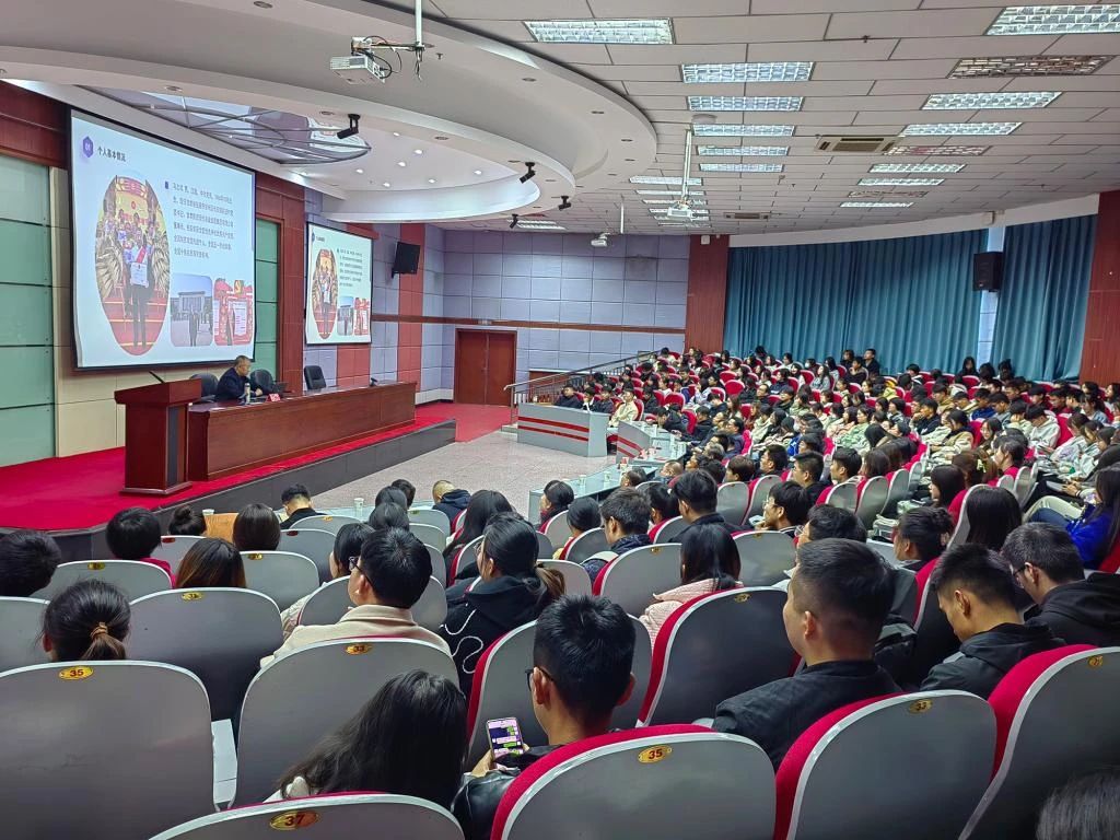 集團公司董事長馬志祥受邀赴河西學院作題為《拼搏青春贏在校園，點亮心燈篤定前進》專題講座